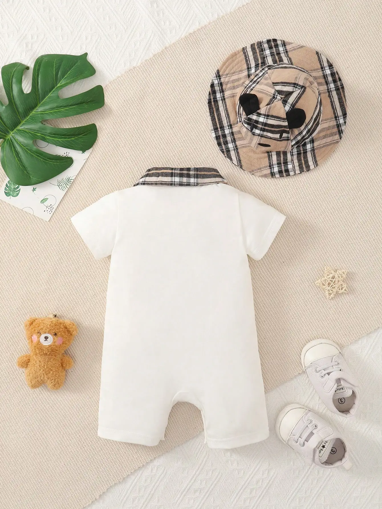 Two-piece baby boy design simple plaid neckline front pocket with plaid hat shorts spring/summer set