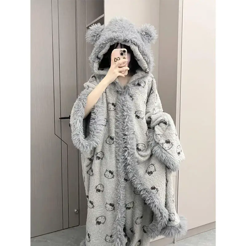 

Халат Sanrio Hello Kitty Kuromi с героями мультфильмов для девочек, осенне-зимняя плюшевая модная домашняя одежда, длинный стильный утепленный халат, новое пальто