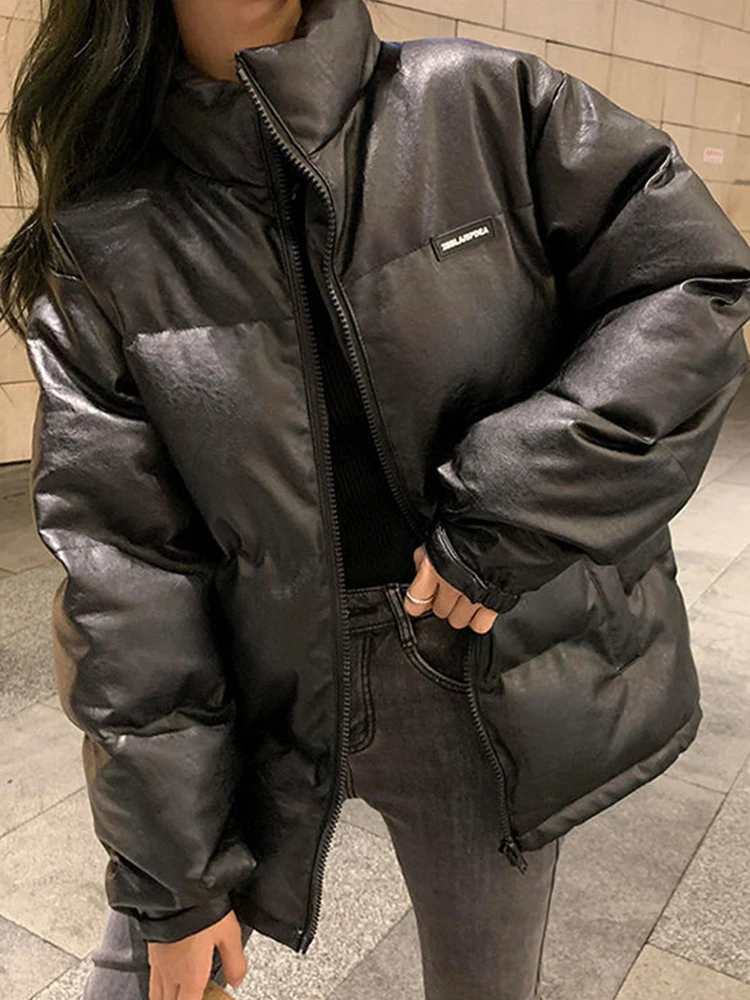 Zoki Streetwear Y2K Frauen Pu Parkas Winter dicke Pu Leder schwarz geschwollene Mäntel Mode warme Baumwolle Daunen weibliche schicke Reiß verschluss jacke