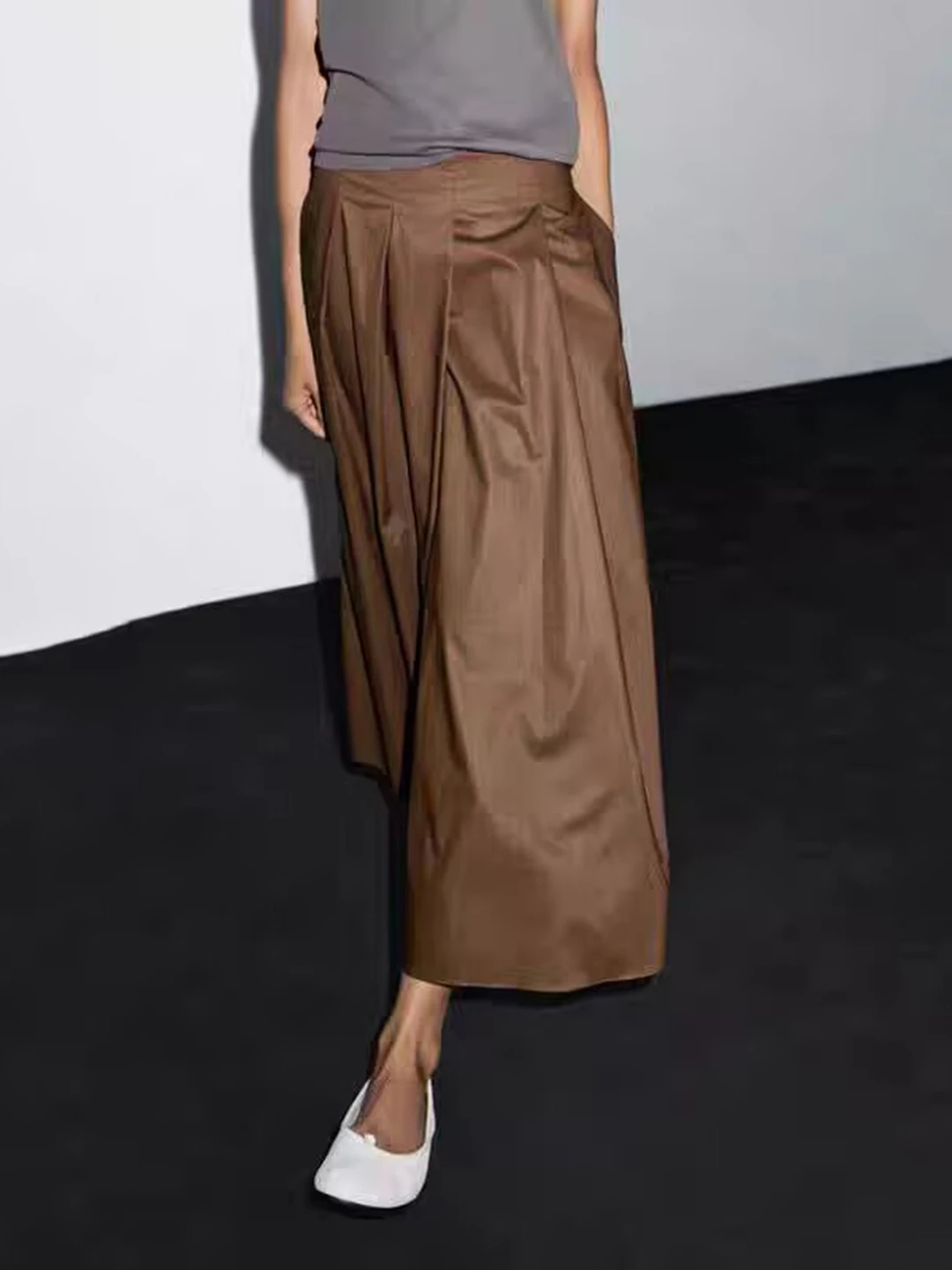 خريف جديد وصول بسيط براون مطوي ألف خط ميدي تنورة للنساء Ele Commuter Sle f طول تنورة الفرنسية Sle