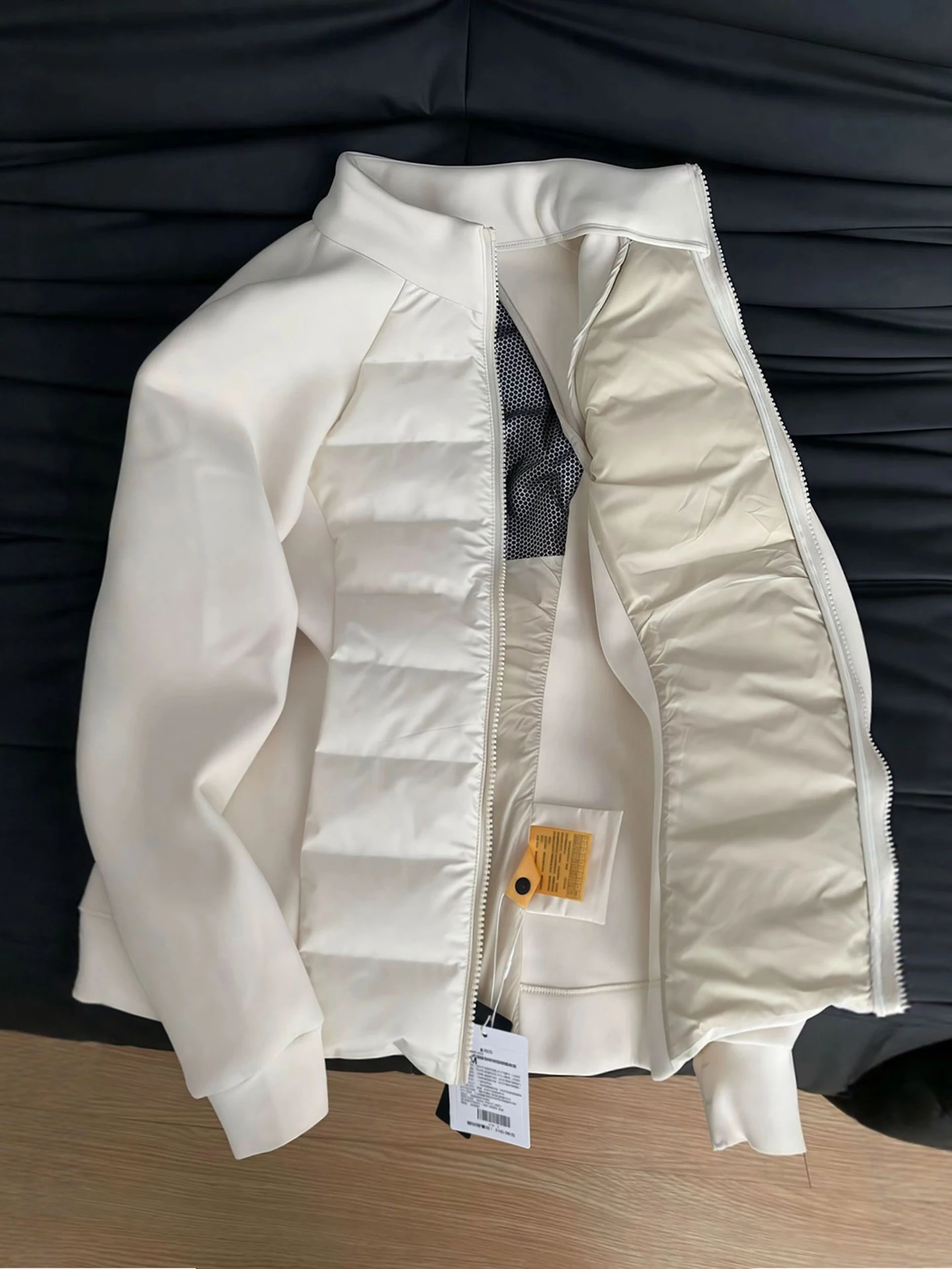 

Slim Fit Spor down Jaet Lightweight ort American Sle Polyester Fiber Casual Faion Warmth Zipper Closure Men's Coat