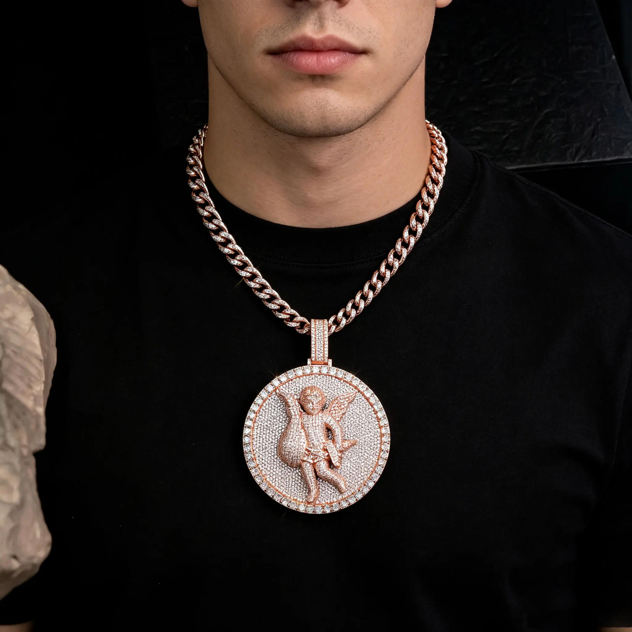 LYEE CYEE Exquisite Jewelry Angel Circular Cutting Rap Pendant Necklace Fashionable Charm Hip Hop Jewelry, Exquisite Cutting Craftsmanship, Shining with Light, Fashionable and Elegant Appearance, Birthday Gift or Stacked Wear