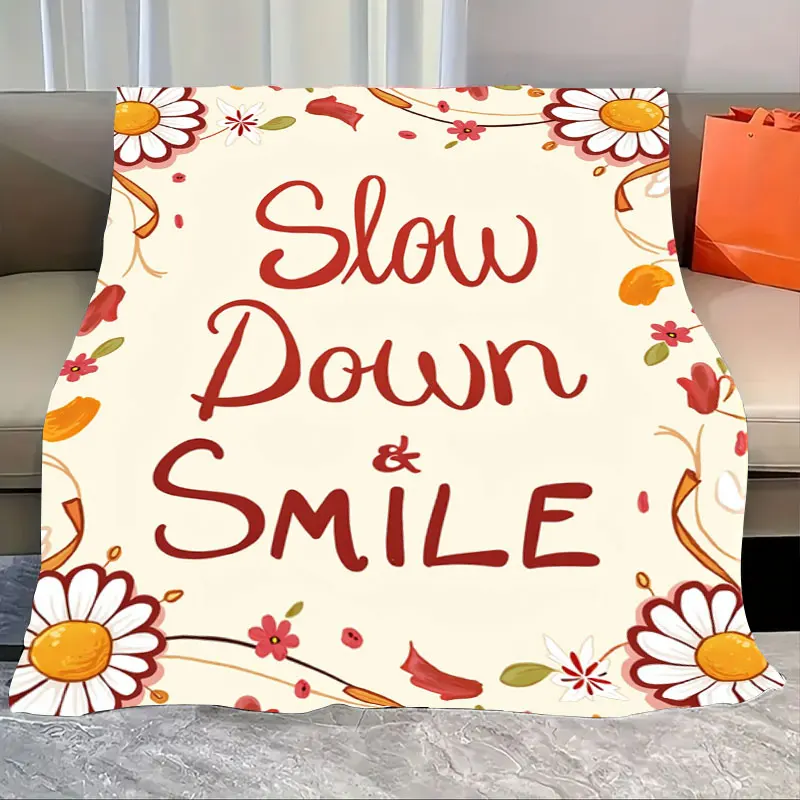 

1 шт. фланелевое одеяло «Уютное одеяло с цветочным принтом «Slow Down & Smile» для расслабления и комфорта»