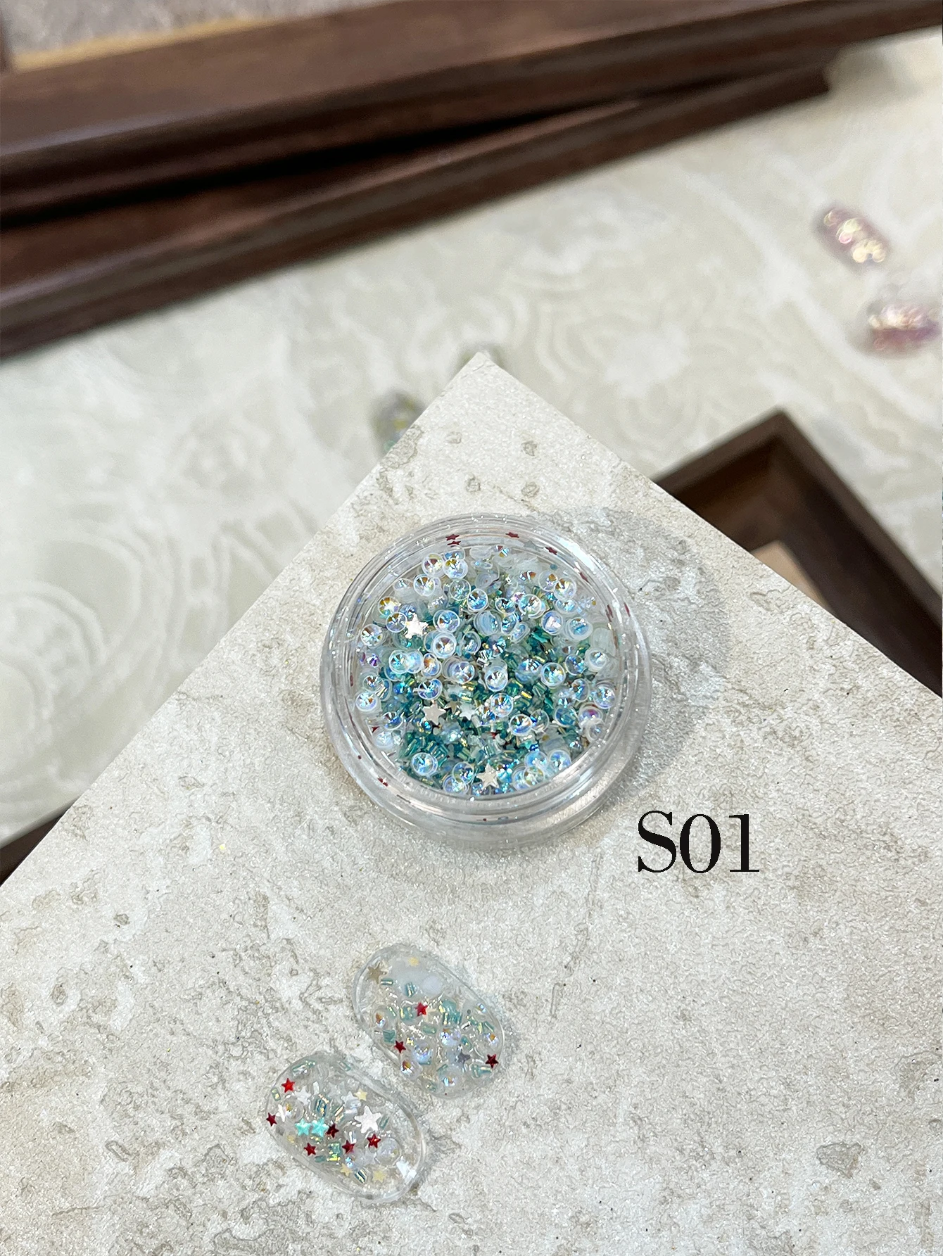 صناديق من ملحقات فن الأظافر لعيد الميلاد، شظايا فنية أظافر أوبال فائقة السطوع ورقيقة، حصى فن الأظافر، ترتر على شكل نجمة مناسبة f