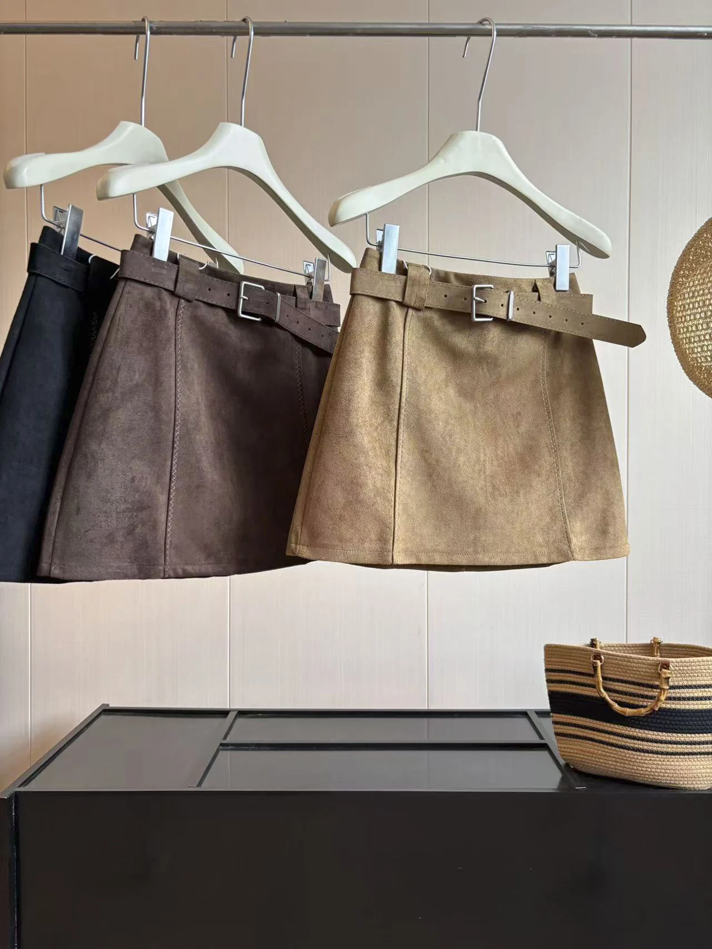 High Waist A-Line  Skirt Women's Brown Suede Half Body Skirt Autumn Winter Small Size Wrap High Waist Coffee Short Skirt