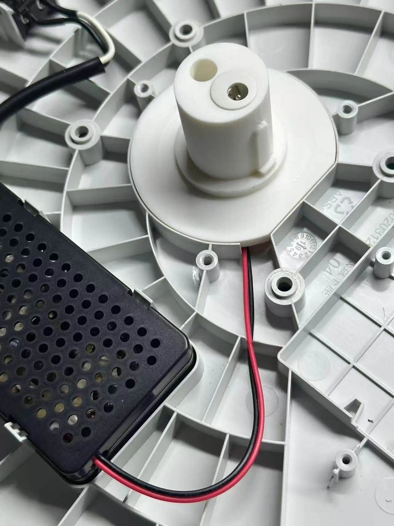 Household Fan Repair Accessory Fan Base Connector Compatible with BPLDS02DM BPLDS03DM 1 Piece