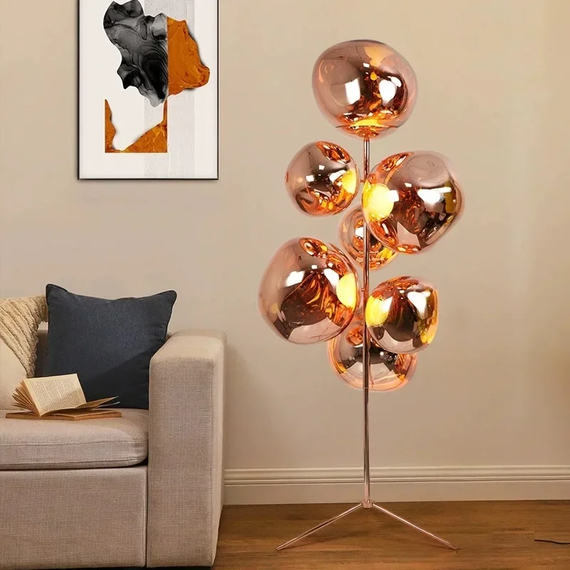 Postmodern lava floor lamp living room high-end creative bedroom bedside live stream decorative atmosphere vertical desk lamp