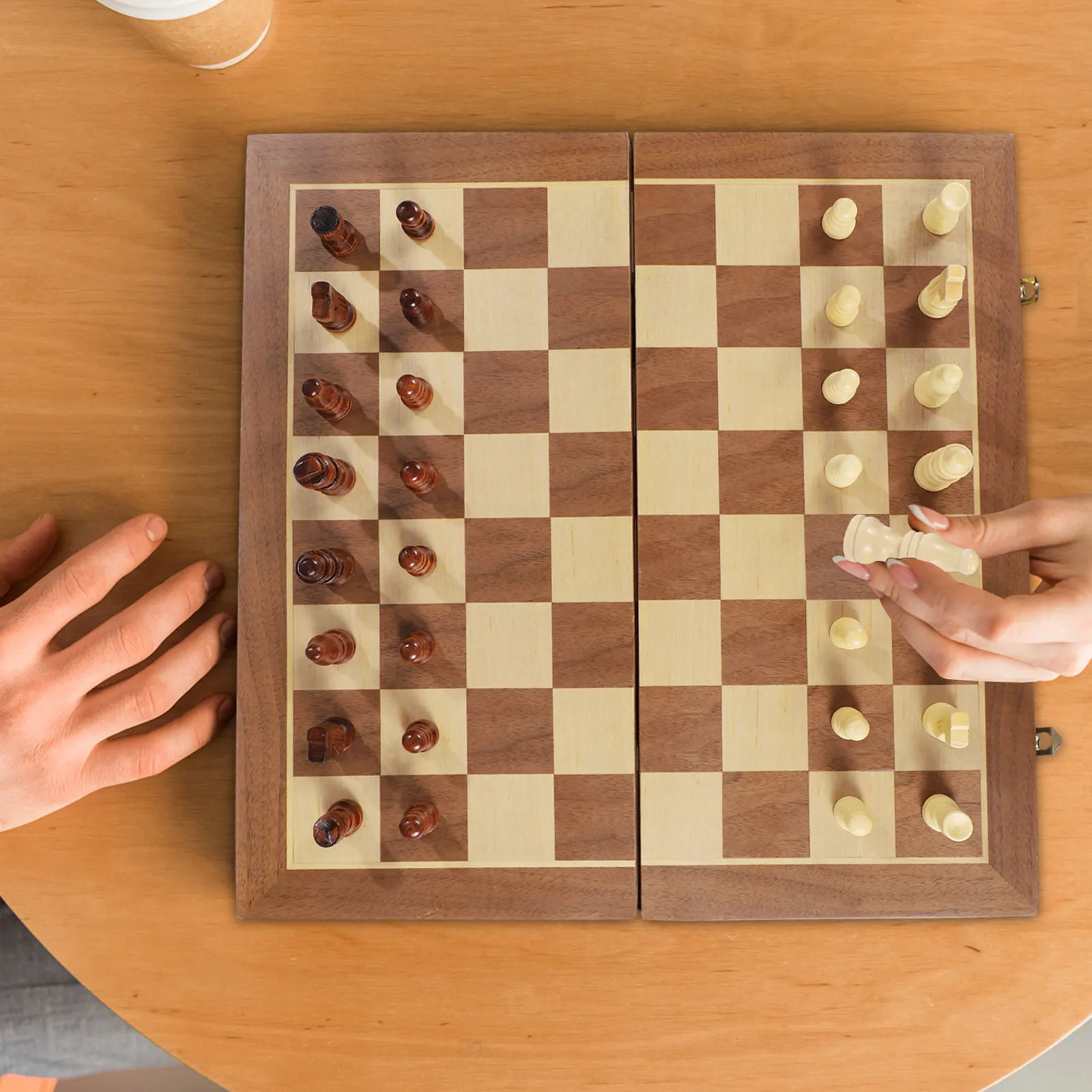 

Набор из 32 деревянных шахматных фигур, прочные, 2,5 дюйма, коричнево-белые, для замены, для международных шахматных игр, для развития мышления у детей