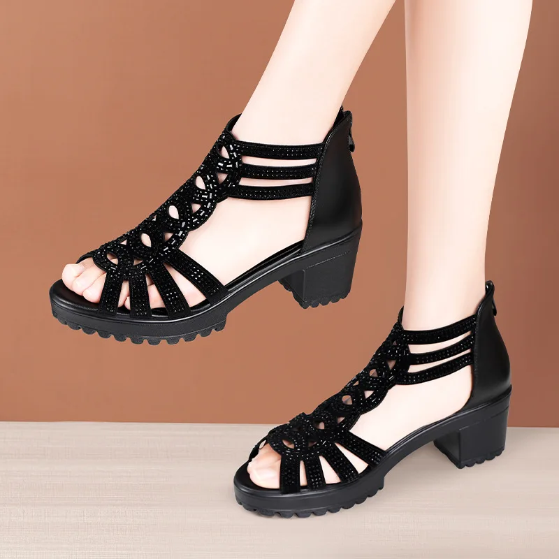 6cm Comfortable Thick Bottom Rhinestone Cutout Soft Leather Shoes Summer 2026 Women's Med Block Heels Gladiator Sandals Office