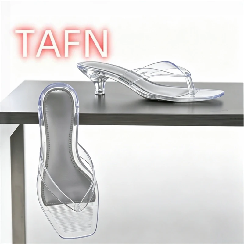 Women Clear PVC Flip Flop, Square Open Toe Transparent Kitten Heel Slide Sandals, Slip On Clear Strap Low Heel Thong Slippers
