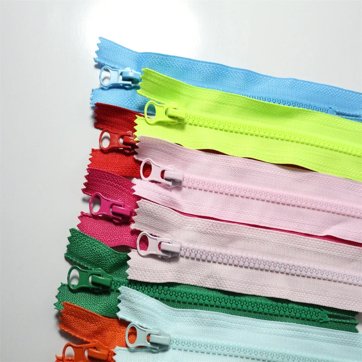 (10PCS)5# resin closed tail 40CM zipper pocket Short zipper bag closed color zipper multi-color manufacturer instant delivery