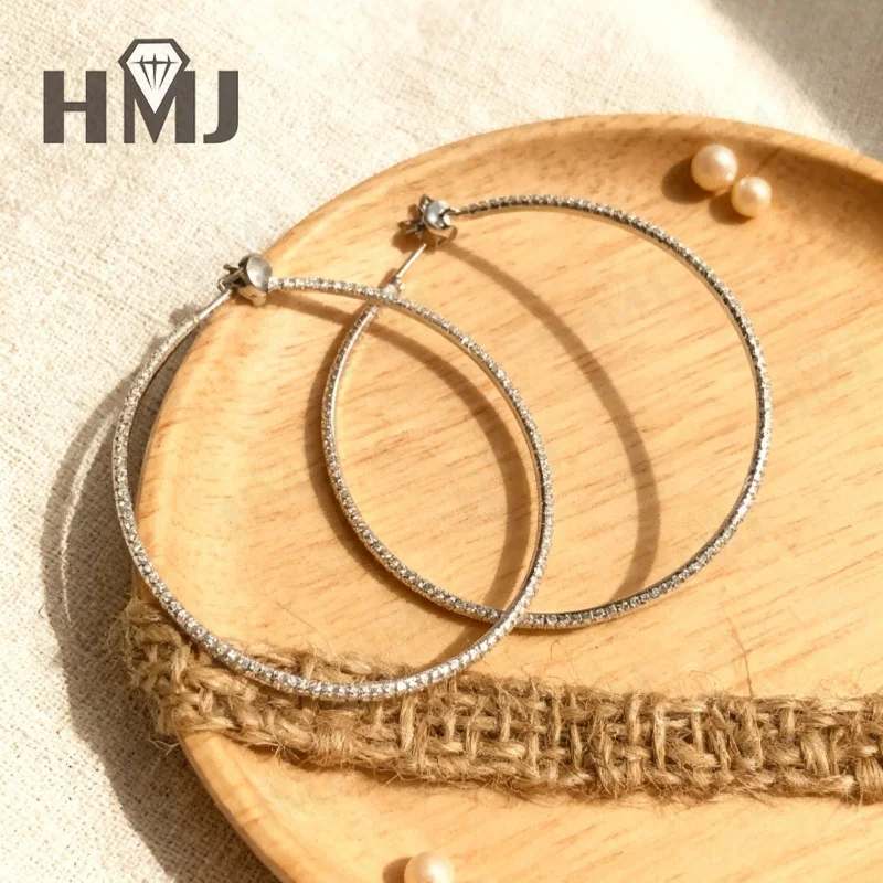 

Большие серьги-гвоздики с муассанитом, элегантные сверкающие украшения для женщин, камни VVS1, идеально подходят для свадебных вечеринок и повседневной носки