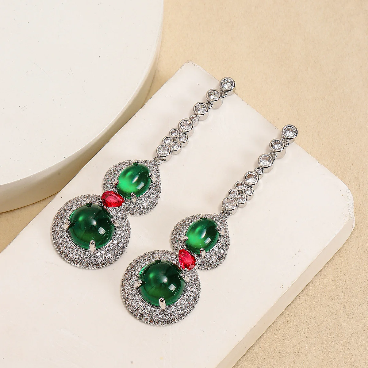 

Luxury Exaggerated Gourd Long Dangle Earrings Vintage Unique Design Natural Charm Elegant Versatile Ear Jewelry for Women