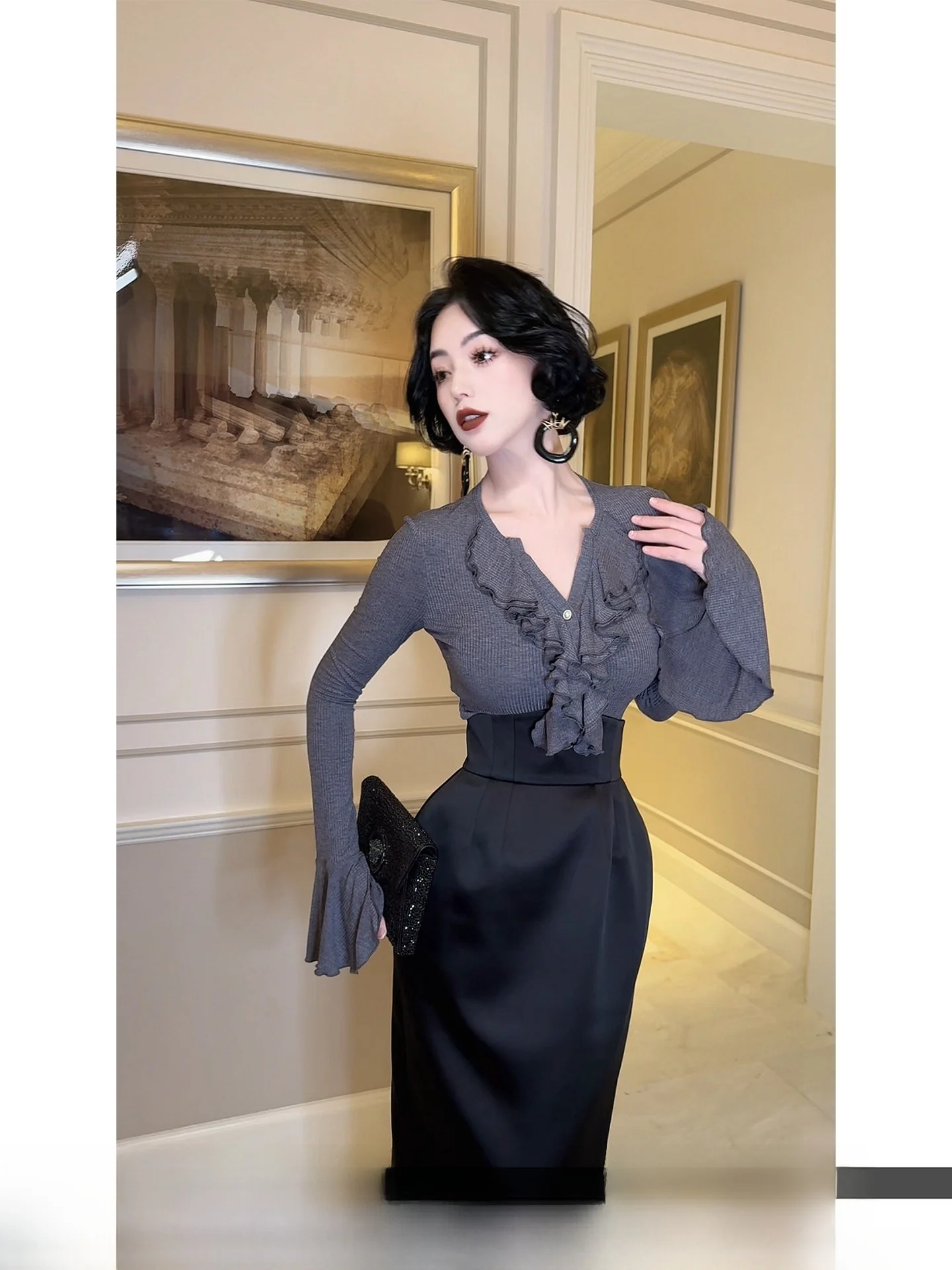 

LYXJ Monartre Art Женская футболка с длинным рукавом и V-образным вырезом, приталенная, базовая, весна 2026, новая, мягкая, удобная, во французском стиле