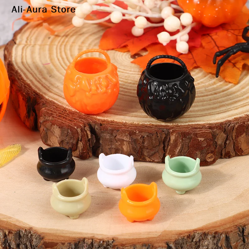 2Pcs Halloween Mini Cauldron Miniature Mini Halloween Candy Bucket Pot Witch Cauldron