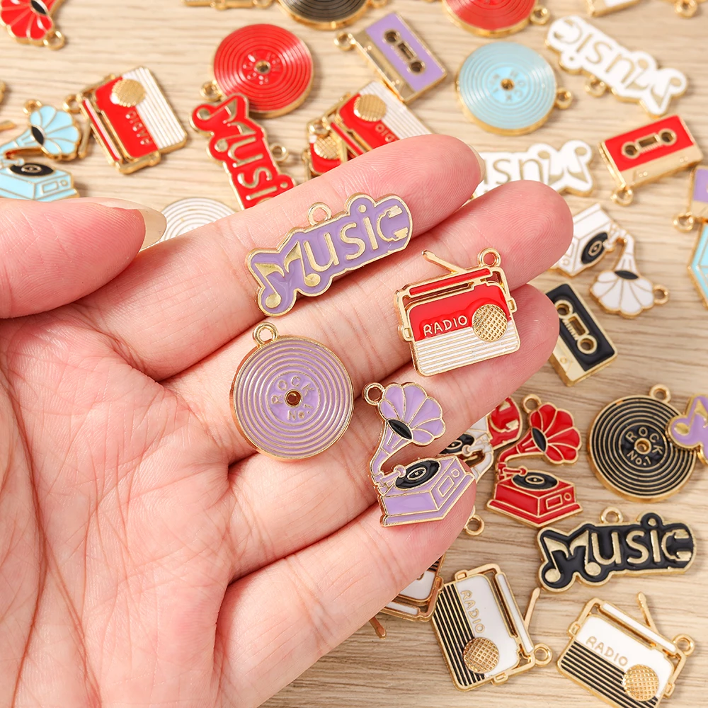 10 Stück Niedliche Emaille-Anhänger mit Musik-, Radio- und Kassettenmotiven für die Herstellung von DIY-Schmuck wie Ohrringen, Halsketten, Schlüsselanhängern und Accessoires – Detail 2