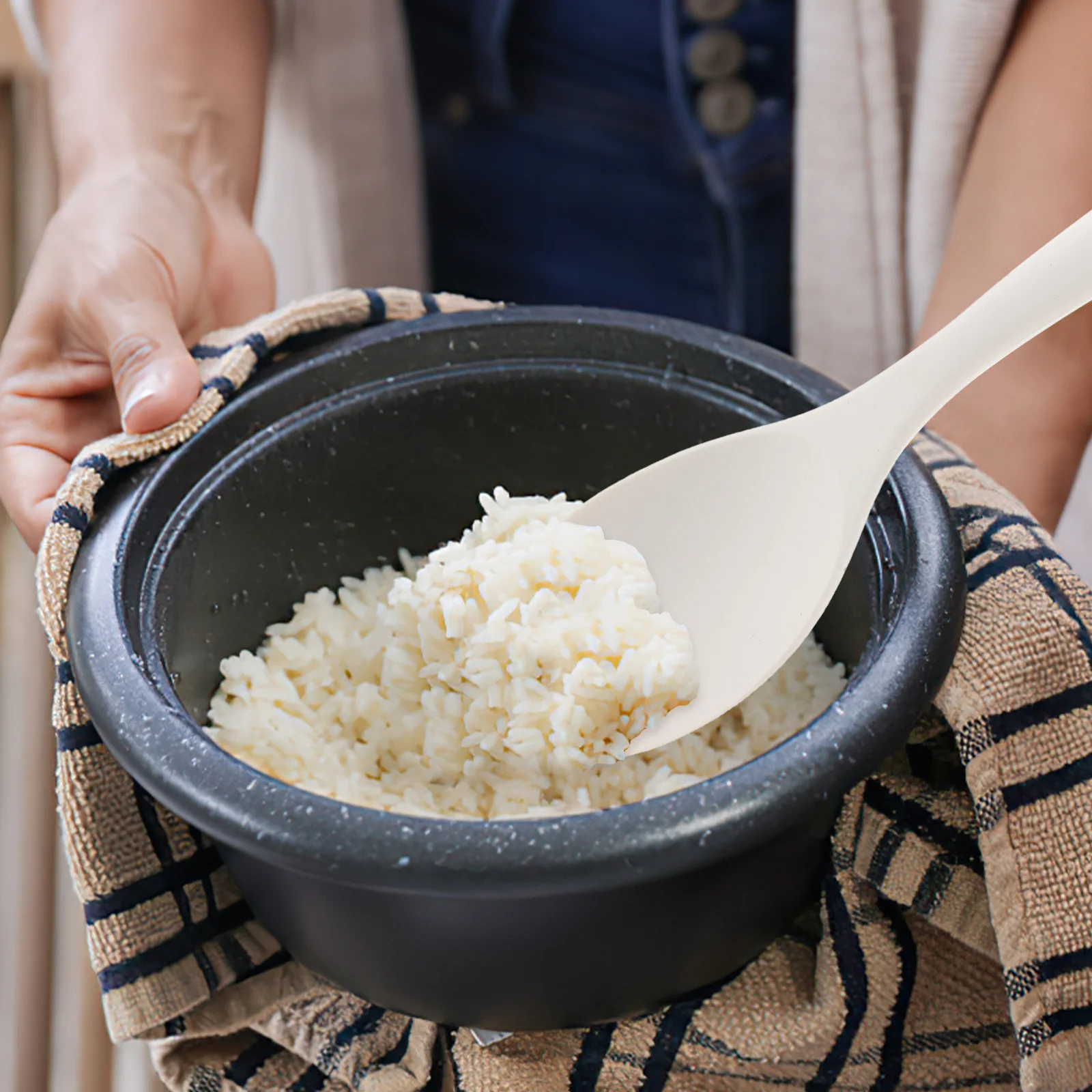 

1pc Spoon Large Capacity Non-Stick Silicone Kitchen Scooper Reusable Rice Paddle For Home Restaurant Kitchen Supplies Rice