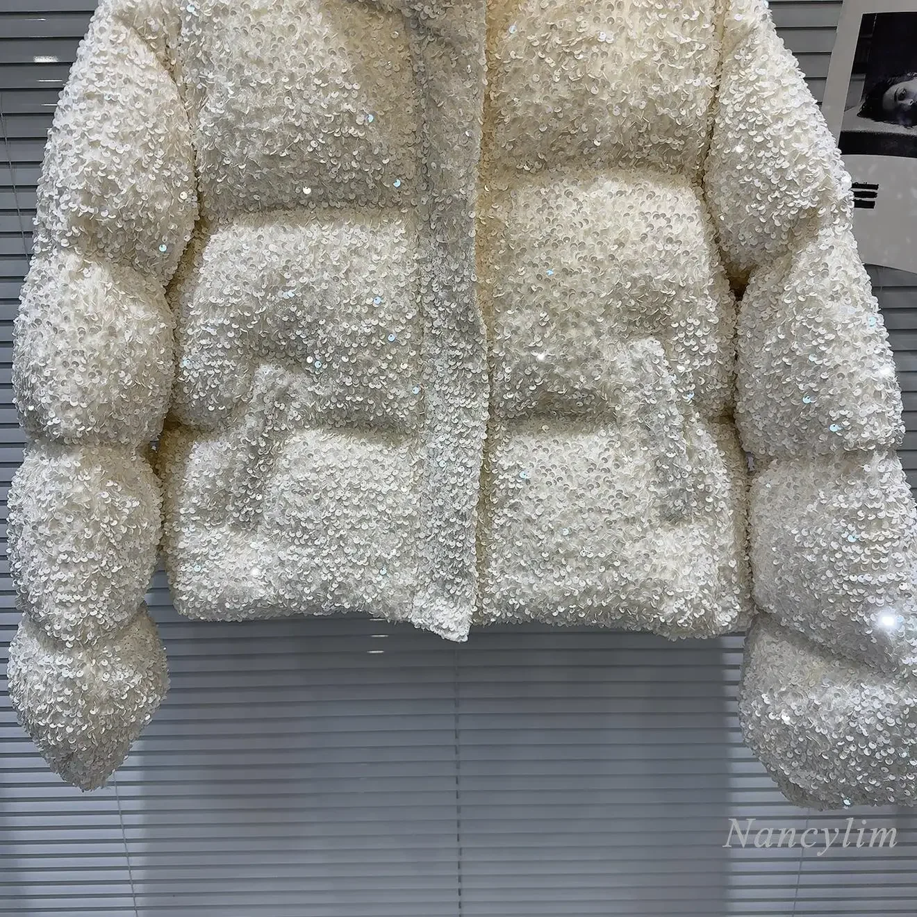 2024 เป็ดฤดูหนาวลงLiner Coatผู้หญิงใหม่ประกายSequins Heavy Industry Warmขนมปังแจ็คเก็ตสั้นWarm Coatสําหรับผู้หญิง