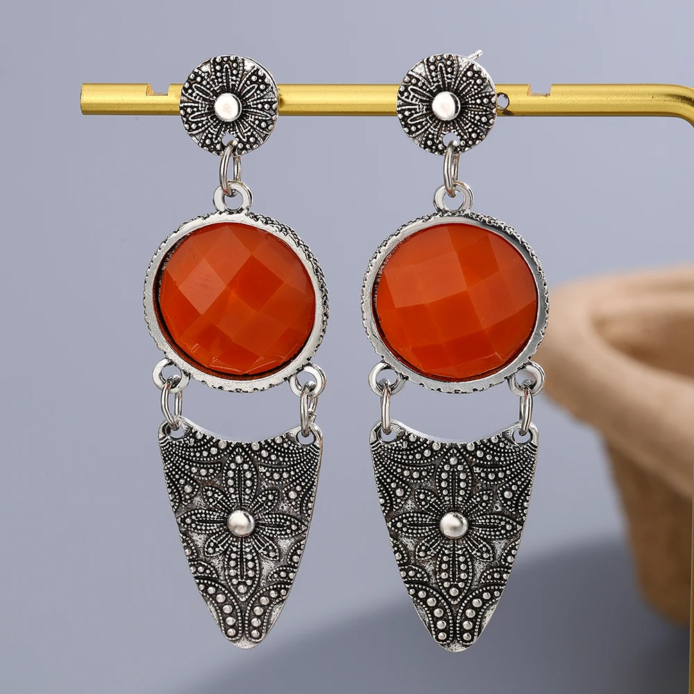 1 par de aretes naranjas grabados en metal - bohemia exagerada - accesorios personalizados - | moda étnica | creación hecha a mano