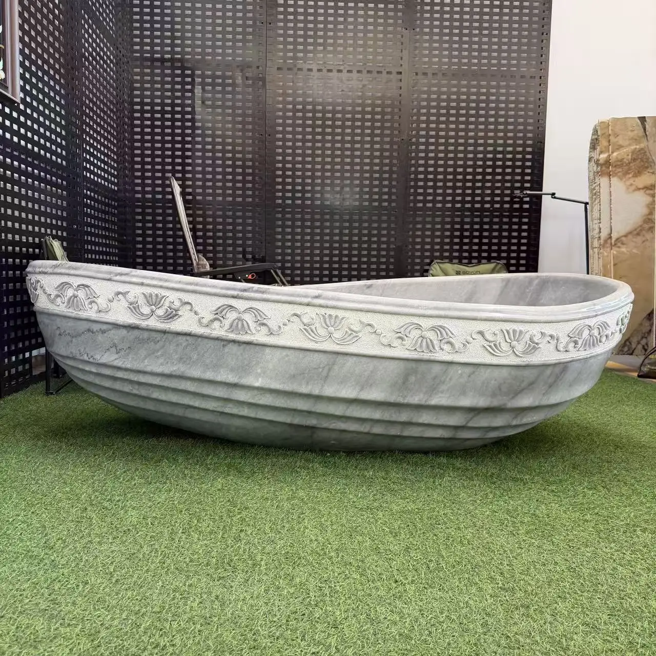 Luxury Stone Baths,Factory Custom Grey Marble Carved  standing Bathtub Oval Floral Acanthus Relief Stone Tub Luxury Villa Hot
