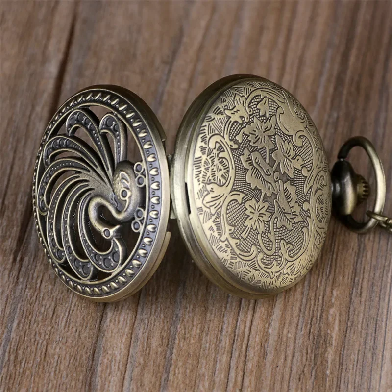 Fashion Peacock Pattern Quartz Pocket Watch Retro Style Hollow Necklace Creative Gift Artwork Pocket Watch