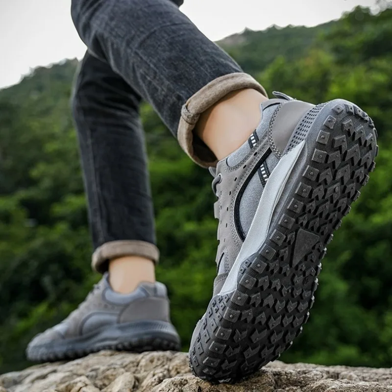 

New Soft-sole Non-slip Outdoor Walking Shoes for Man Men's Breathable Casual Shoes Fashion Running Sneakers Tenis Masculino