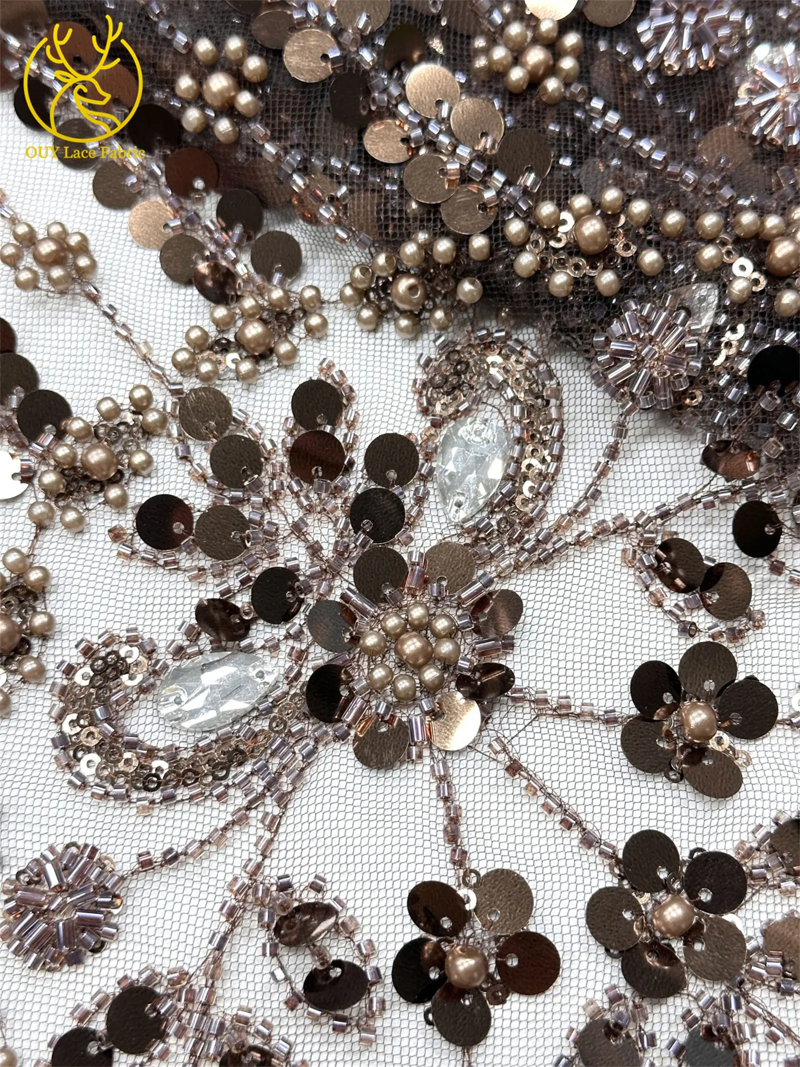 Afrikanischer Spitzenstoff in Traubenlila, französische Pailletten, bestickte Spitze, glitzernde Strass-Spitze für Brautkleider zum Nähen – Detail 26
