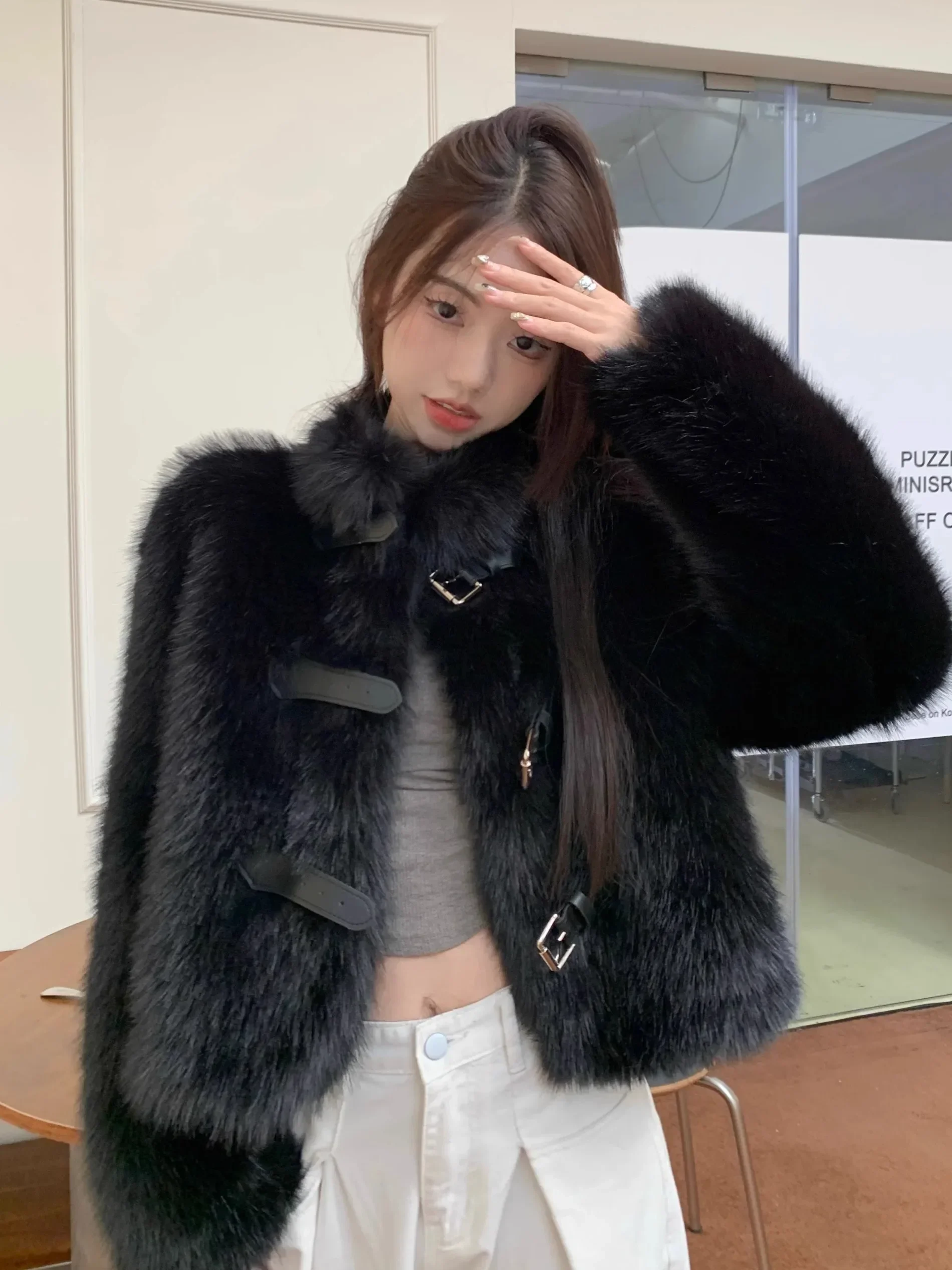 

Korean Fashion Autumn New Women Tops Luxury Faux Fur Stand Collar Long Sleeve Single Breasted Short Black Coats Jackets Female
