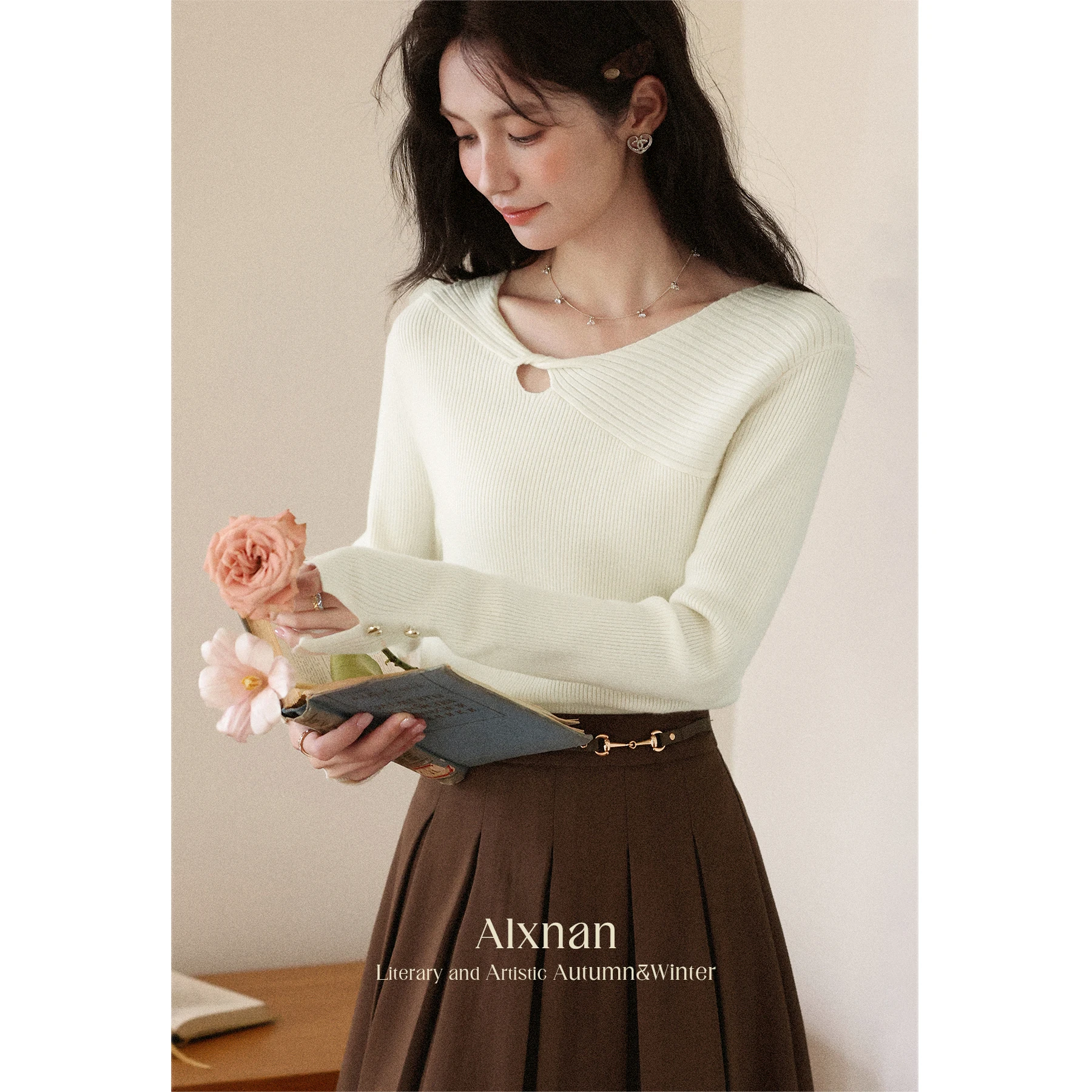 ALXNAN Plus Size White Sweater Chic Neckline Heart-shaped Metal Button Design Women Pullovers Long Sleeve Knitwear Female D12531