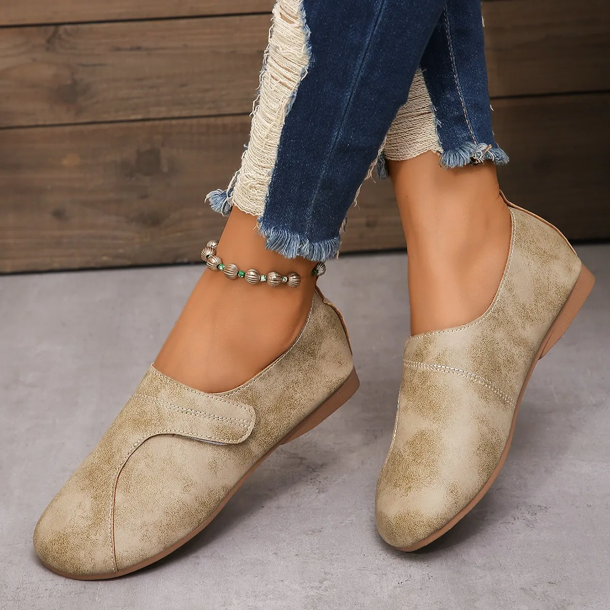 Women Sneakers  New Retro Leisure Leather Shoes for Women Casual Comfortable Breathable Round-headed Sneakers for Women