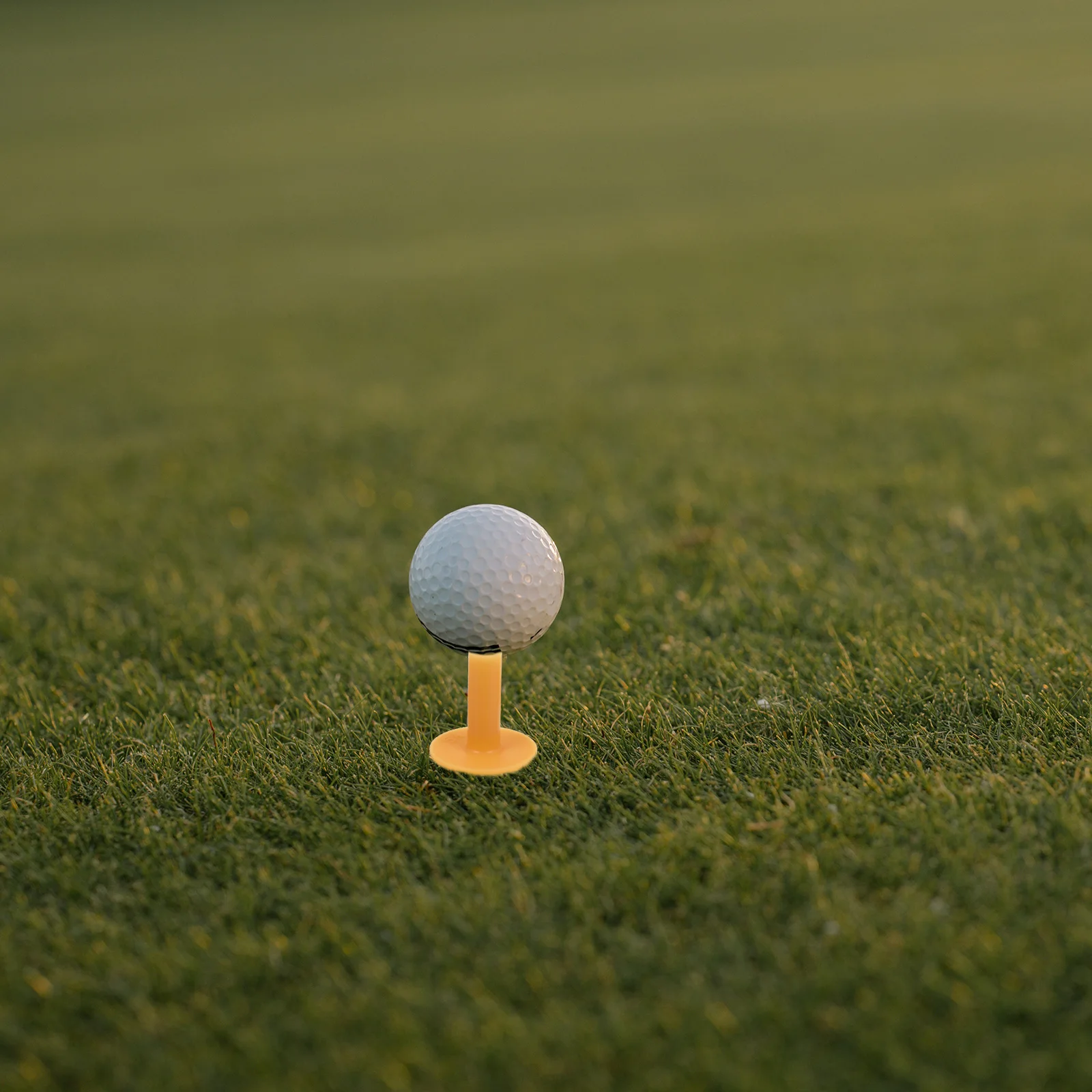 

4pcs Golf Ball Practice Accessories Men Hitting Short Oversize Head Cowhells Golfs Tees Ball Holder Mat Tees Wear Resist Golfs