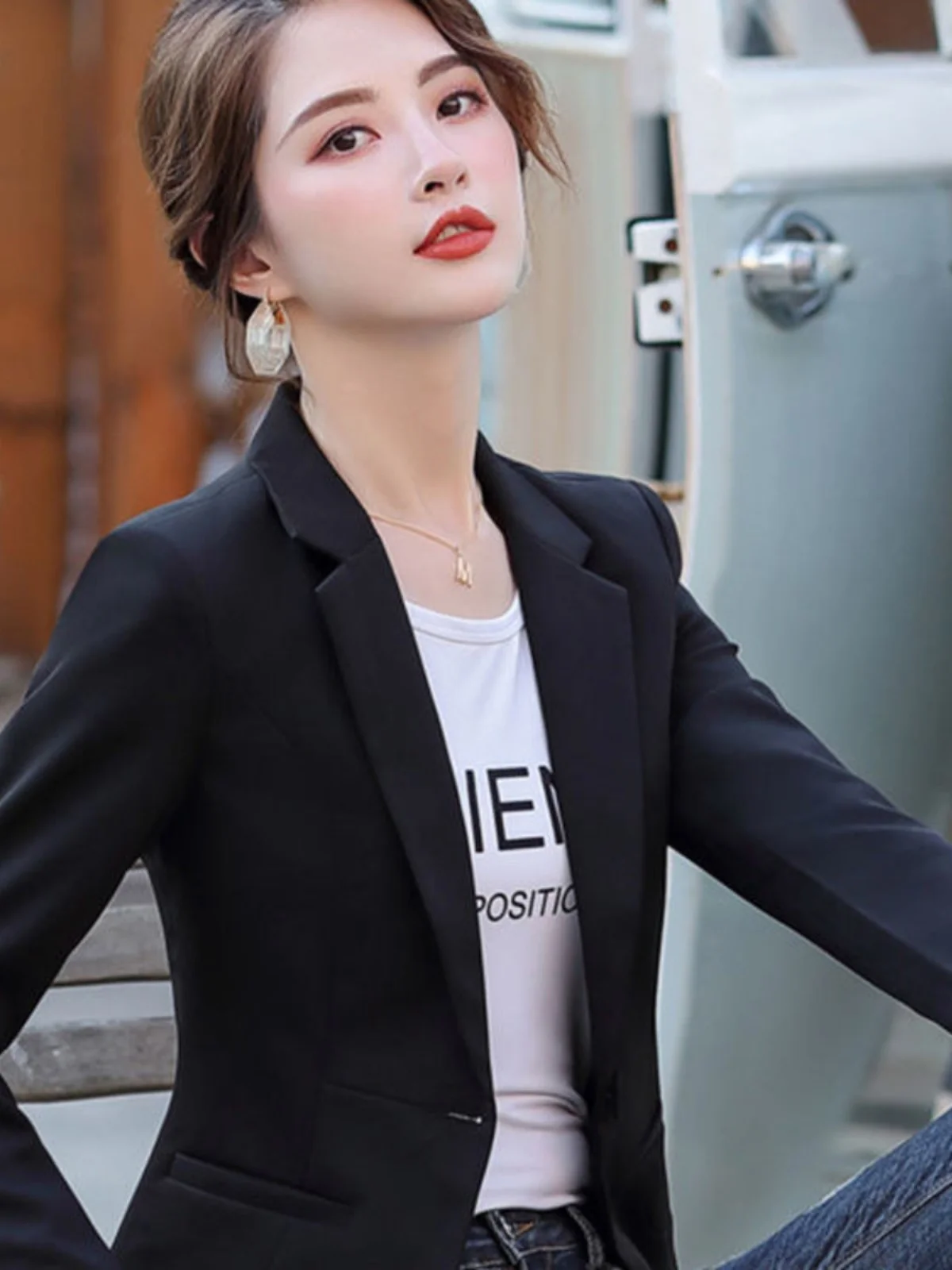 معطف نسائي قصير جديد في الملابس الخارجية سترة قصيرة أكتاف نسائية قوية برتقالية الوظيفي شبه شفافة ترتدي اللؤلؤ الأحدث #6