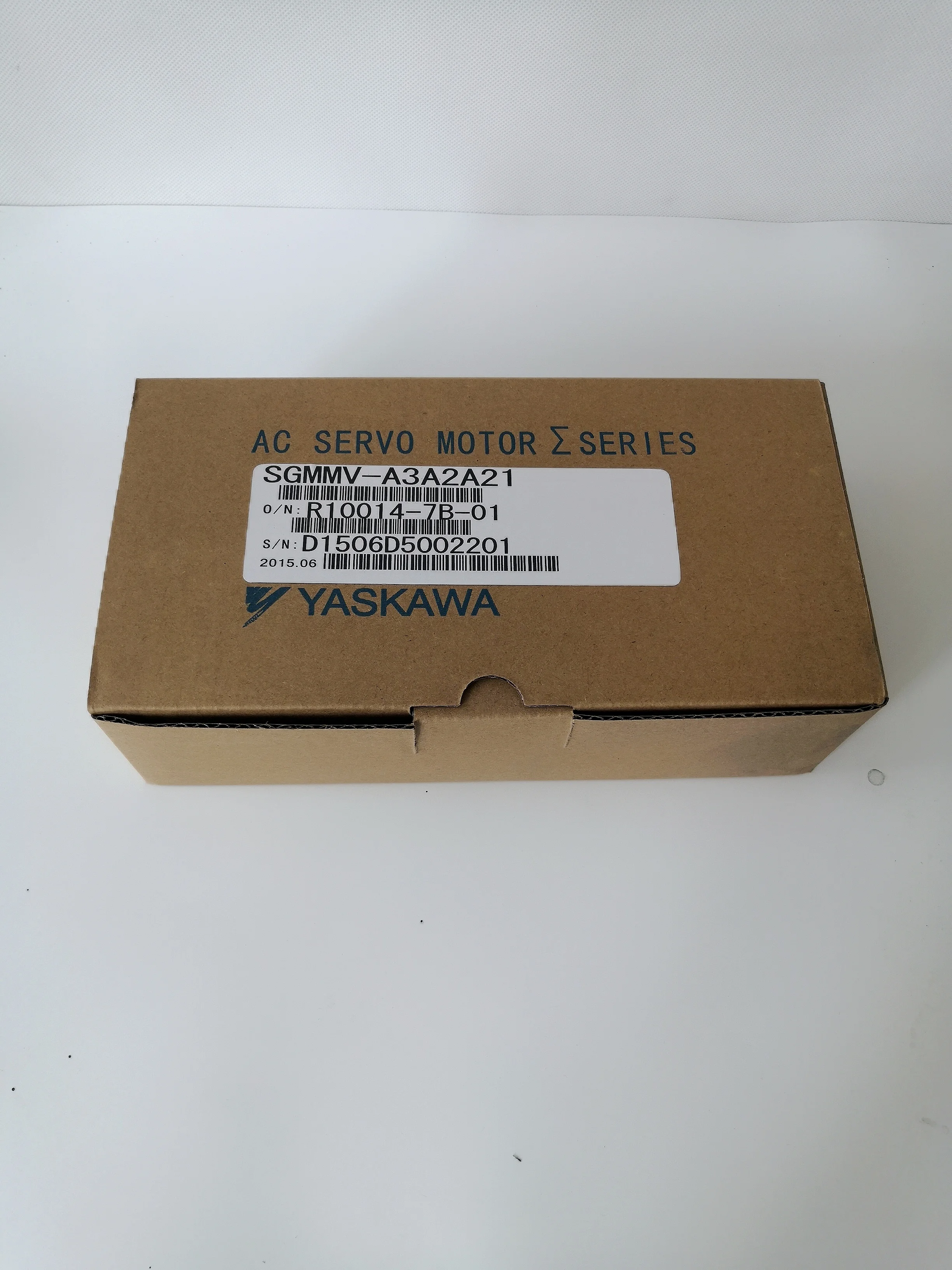 SGM7J-02APK-YR1 Серводвигатель Yaskawa, гарантия качества точечной поставки 1 год SGM7J-02APK-YR1 Серводвигатель Yaskawa, гарантия качества точечной поставки 1 год