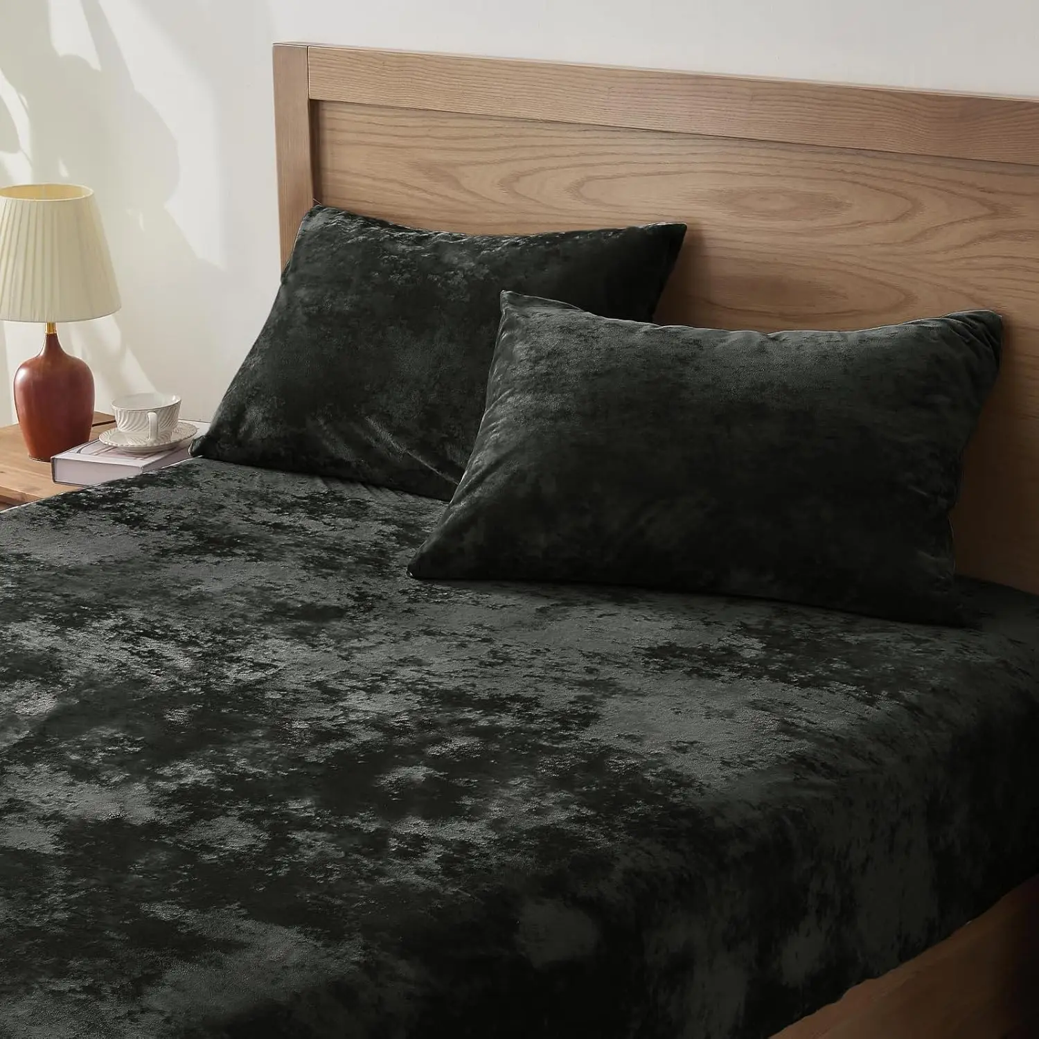 

Velvet Fitted Sheet and Pillowcases Set, Deep Pocket up to 15 Inch, 1 Fitted Sheet and 2 Pillowcases (Queen, Black)