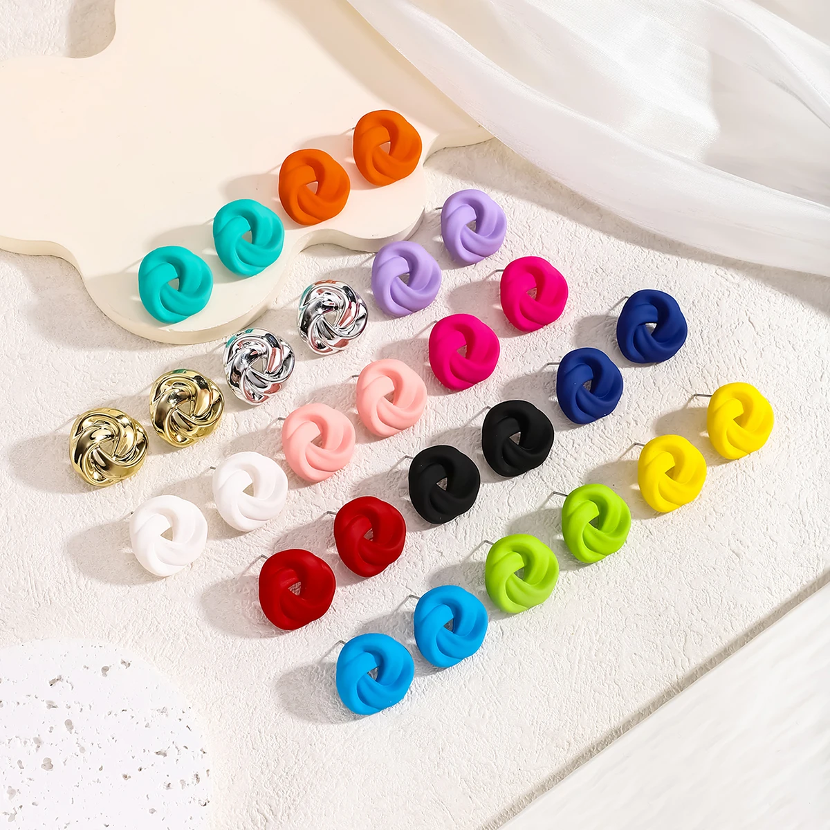 Vintage Twisted Stud Earrings For Women Charm Candy Color Rose Blue Maxi Statement Spiral Whirlpool Earrings Jewelry