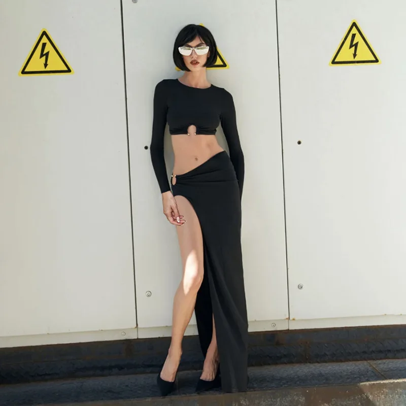 الخريف والشتاء الملابس النسائية 2025 جديد شخصية الجولة الرقبة سليم المناسب طويلة الأكمام تي شيرت مثير عالية سبليت تنورة مجموعة