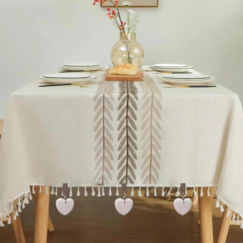 Anti Slip Tablecloth Clips Love Heart Tablecloth Weights Love Heart Tablecloth Weight with Metal Clip Outdoor Picnic Table Cover