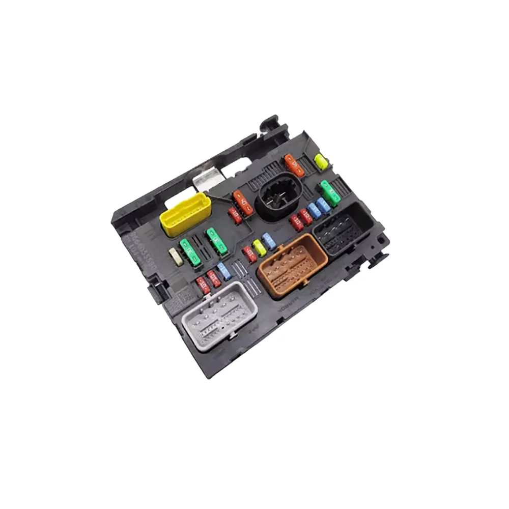 Suitable for Peugeot 1007 207 (A7) 307 RESTYLING Citroen C2 C3 II C4 ENGINE FUSE BOX 6500FH