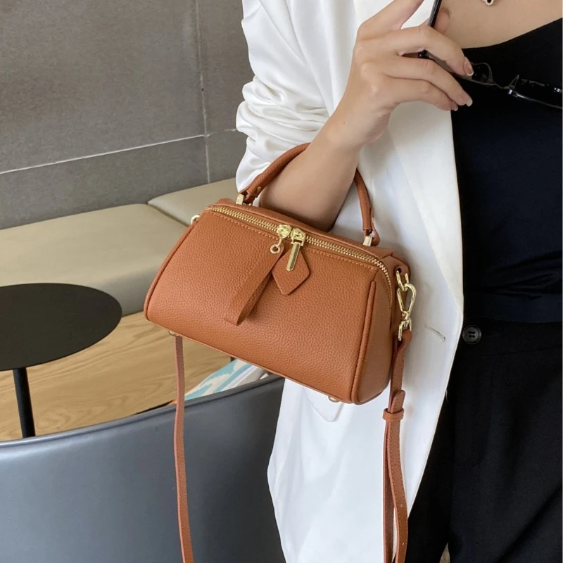 

2026 New Retro Simple Classic Women Boston Handbags 100% Genuine Leather Light Luxury Single Shoulder Crossbody Bag New Design