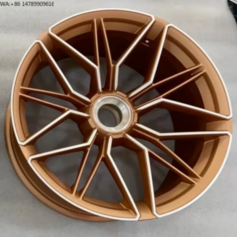 Full-Size Range High-End Custom Motorcycle WheelsLamborghini Style Forged Wheel Rims For Ducati Diavel V4 Motorcycle Riding Spee