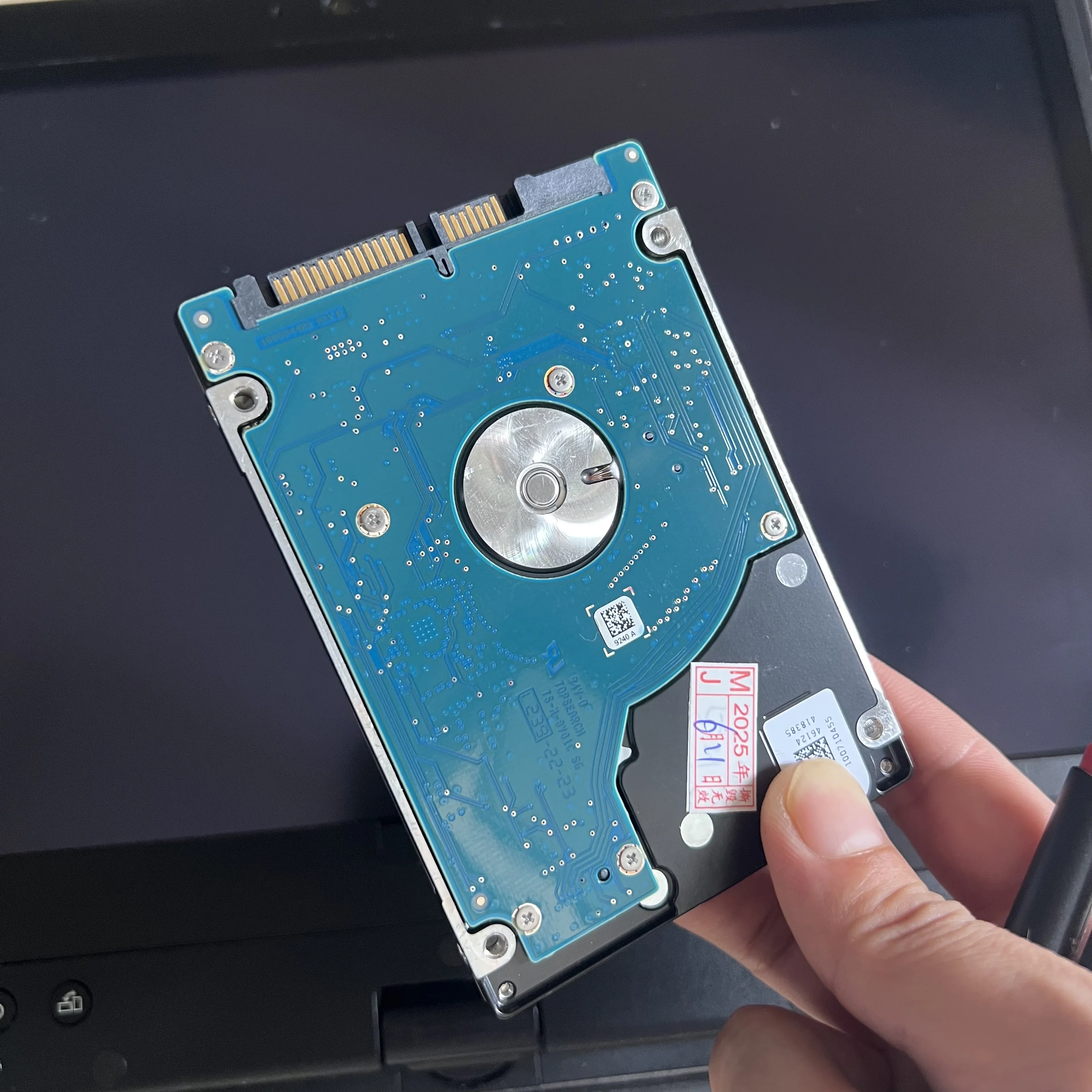 أحدث برنامج V09.2025 DAS/EPC/WIS/Xentry لنظام Mercedes MB Star C4 SD Compact C5 Win10 بقوة 320 جيجابايت HDD يناسب أجهزة الكمبيوتر المحمولة بنسبة 90%