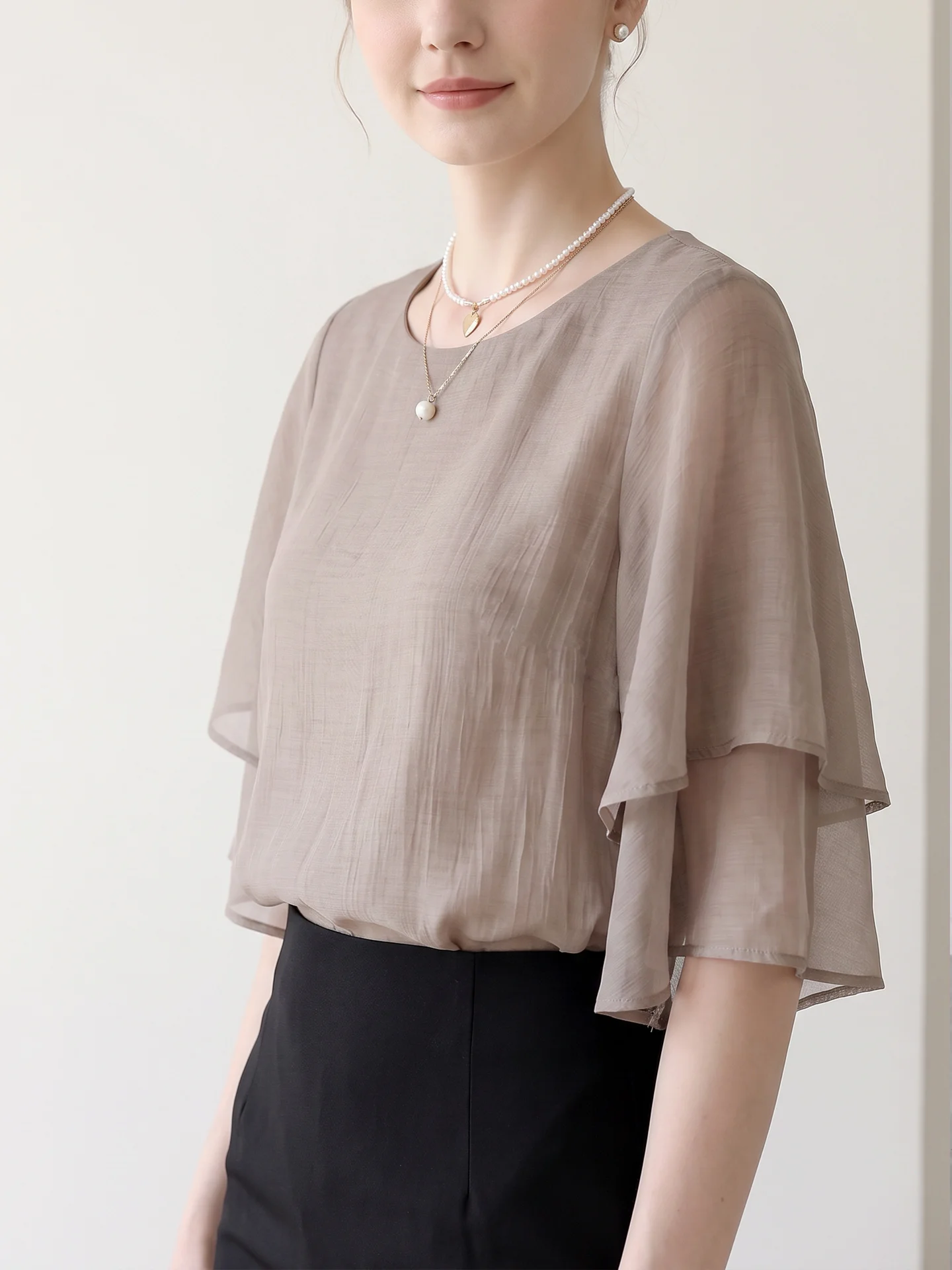French Style Loose Fit Short Sleeve round Neck Women's Shirt with Lace Hem Batwing Sleeve Slimming Top Summer Fashion
