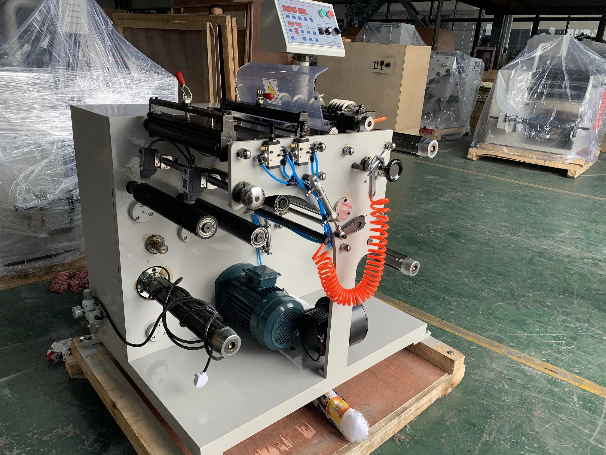 آلة إعادة لف القطع الصغيرة من GoPRINTo للملصقات والأفلام مع التحكم شبه الأوتوماتيكي #3