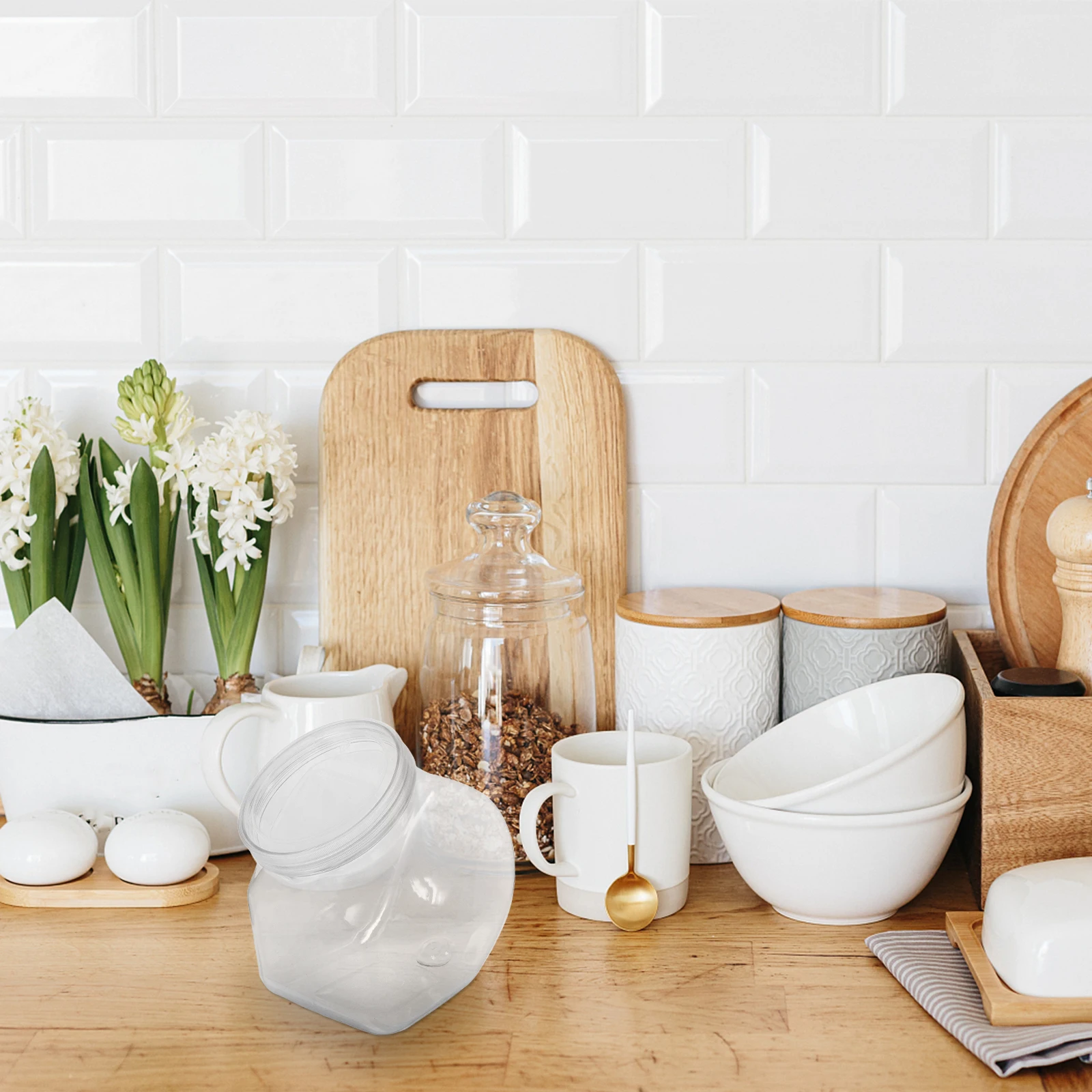 

Unique Shaped Wide Mouth Storage Bottle Transparent Leakproof Horizontal Sealing Angled Spout Design Juice Container for Home