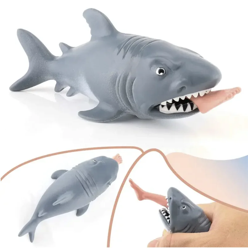 Interessant homme mangeant requin presser jambe mangeant jouet terrifiant grande bouche animal farce humoristique soulager le stress anti-stress enfants