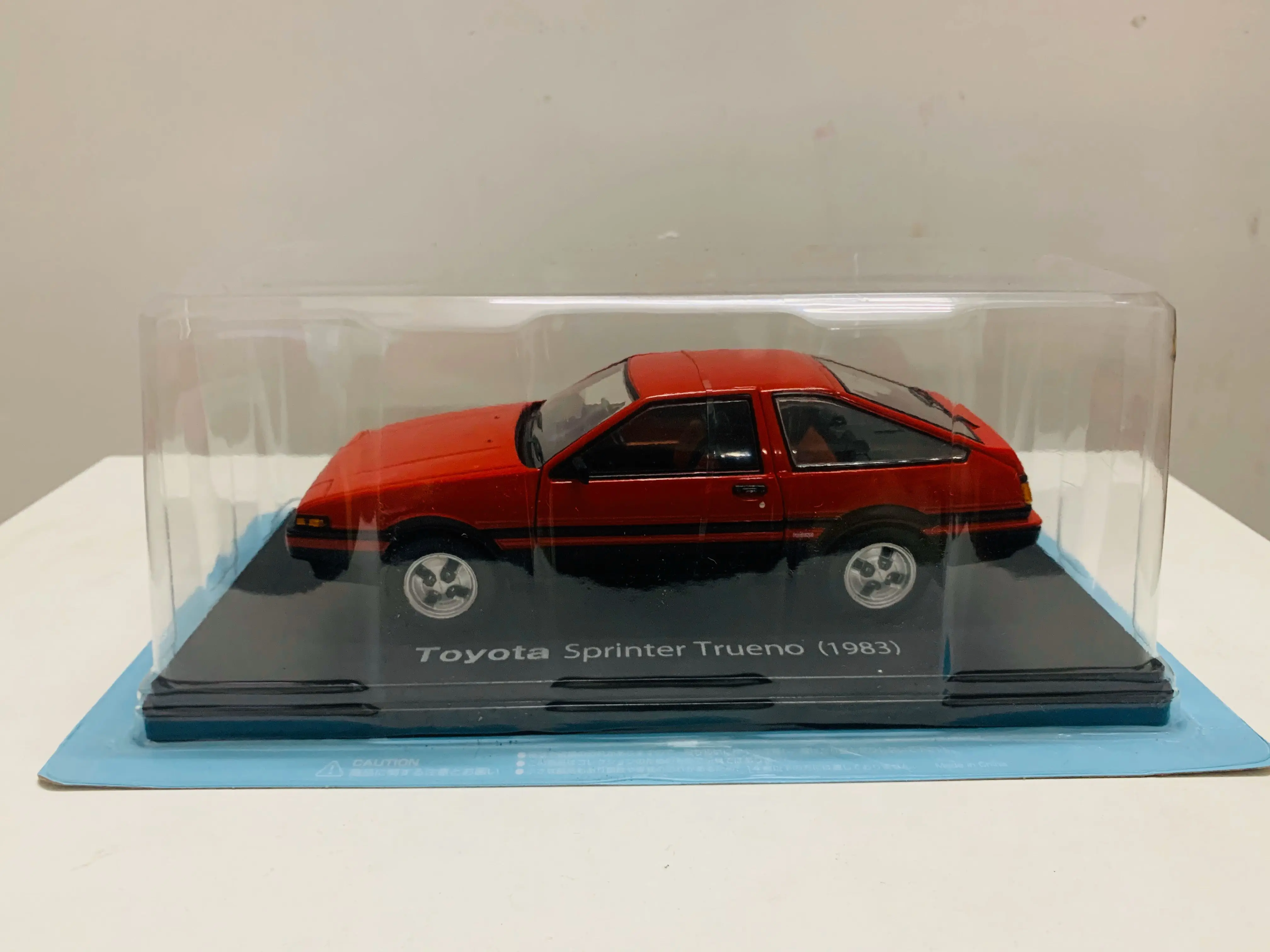 1:24 Scale Die-Cast Model Car Sprinter Trueno 1983 Red 2 Door Open New in Box