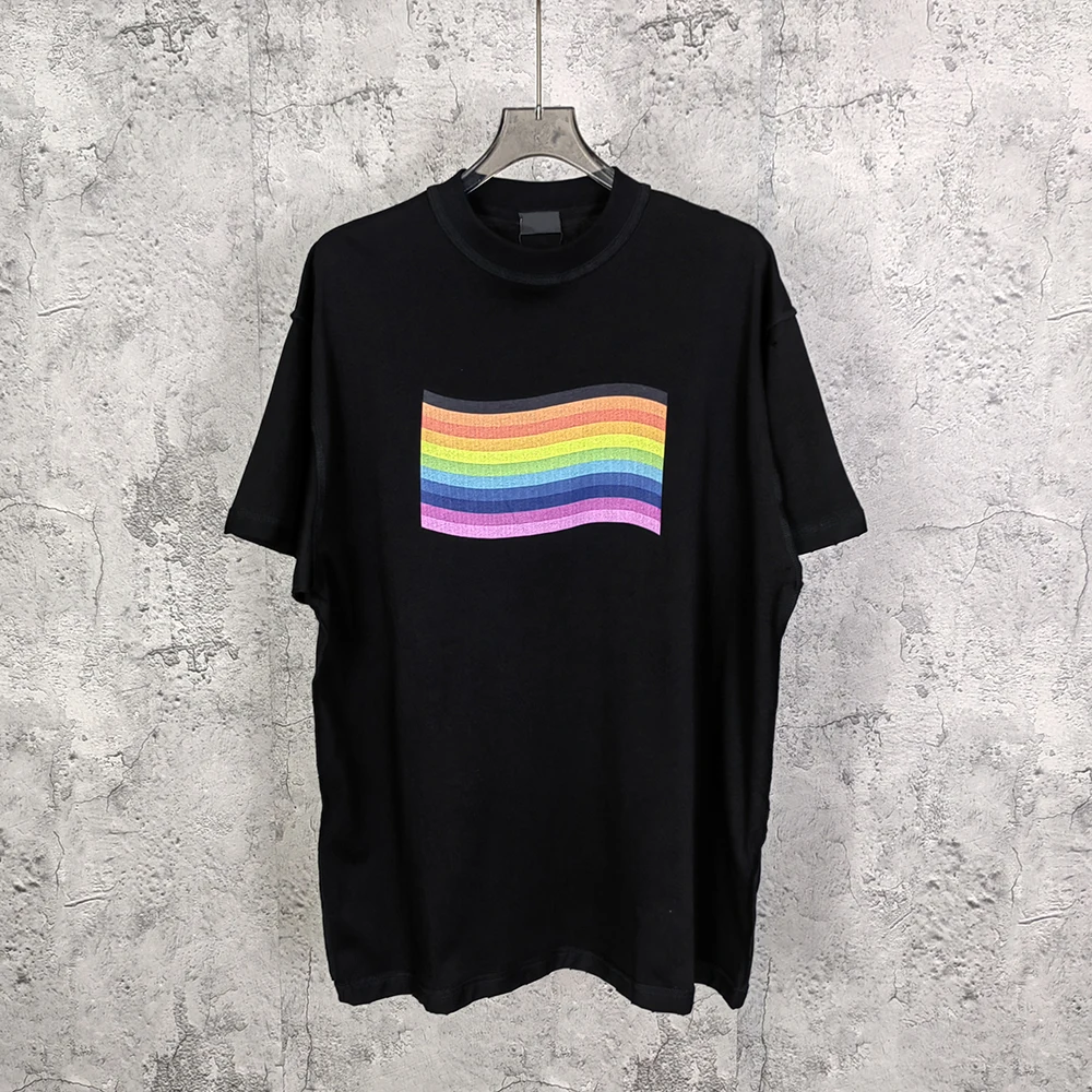 

2024 летняя футболка мужская Роскошная брендовая Футболка с принтом радужного флага Высококачественная хлопковая футболка с коротким рукавом и круглым вырезом