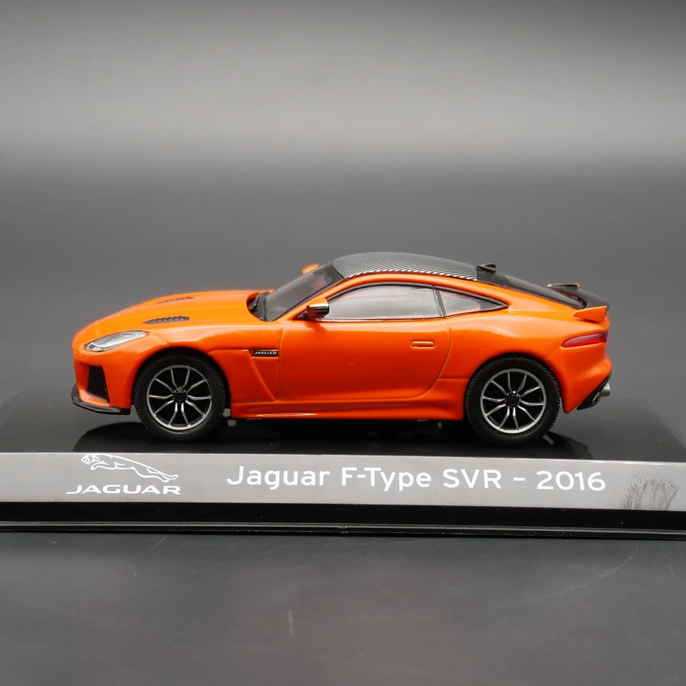 Diecast Ixo 1:43 Scale Jaguar F-Type SVR 2016 Jaguar Two-door Supercar Alloy Car Model Collectible Toy Gift Souvenir Display
