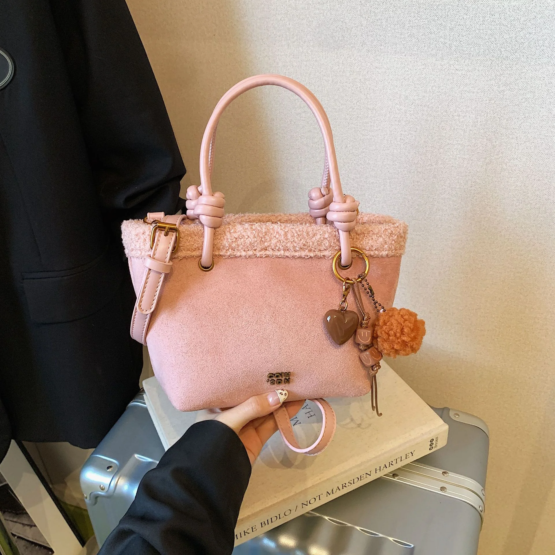 خمر فو الجلد المدبوغ صوف الضأن الربط صغيرة واحدة حقائب كتف حقائب اليد النسائية الخريف الشتاء جديد بسيط اليومية حقيبة ساعي #4