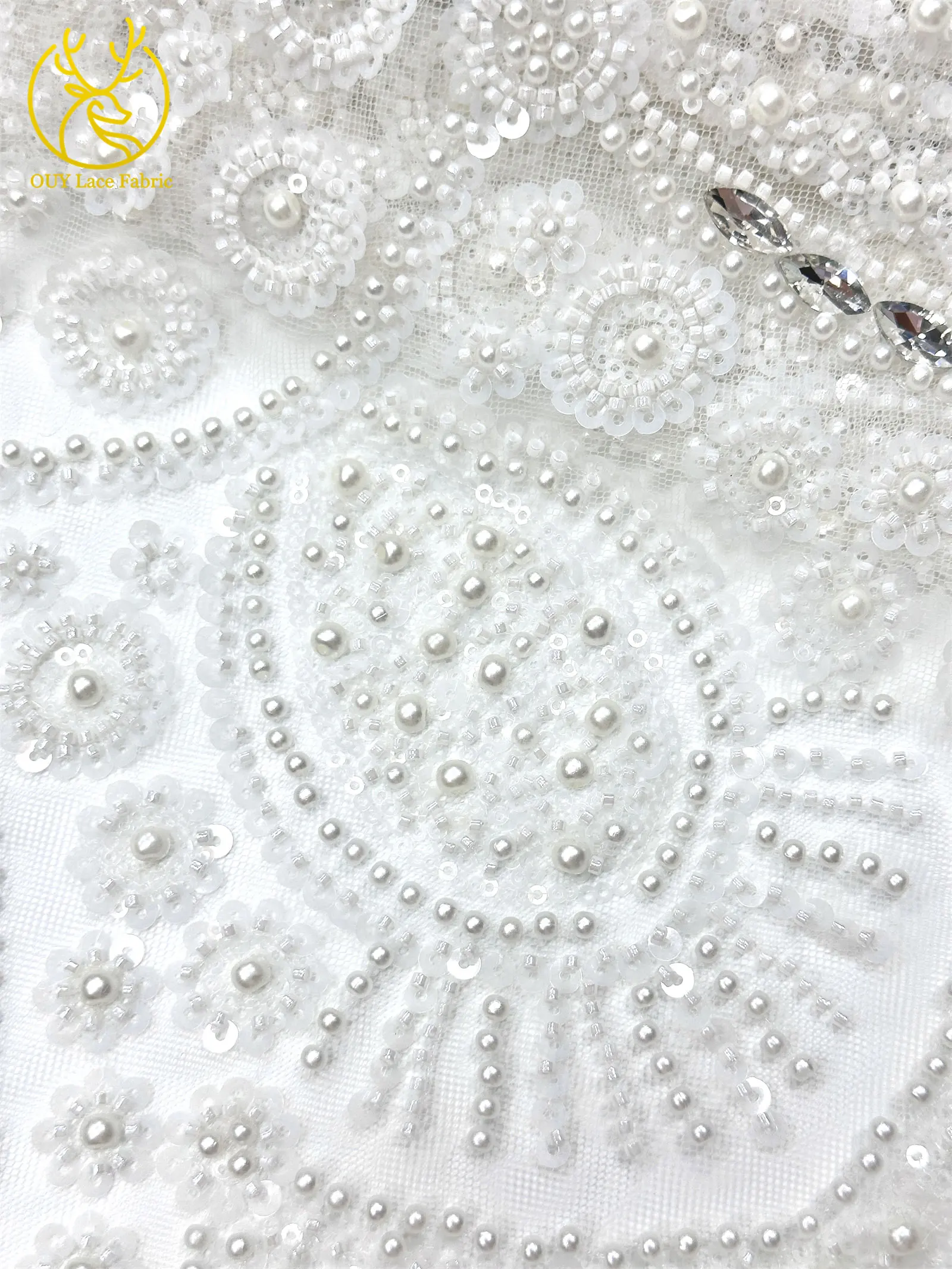 Luxuriöser königlicher lila afrikanischer handgefertigter Perlen-Spitzenstoff, französischer Pailletten-Stein-Tüll-Spitzenstoff für Hochzeitskleid-Design – Detail 15